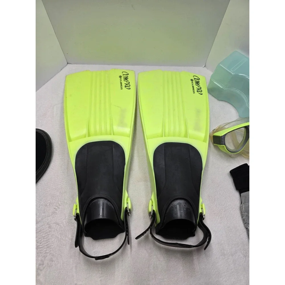 US Divers Compro Fins Sherwood Boots Snorkel Mask Gloves Set Neon Yellow Size 8